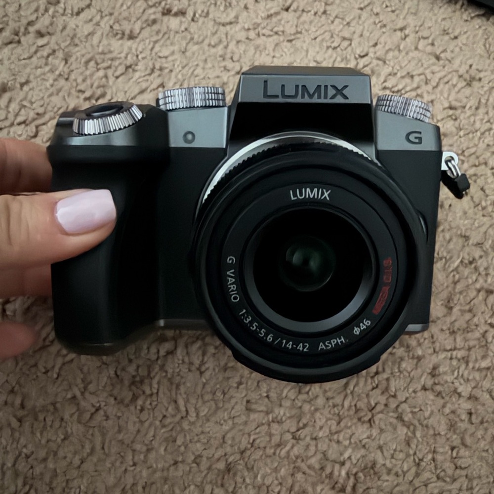 Panasonic LUMIX G7 Interchangeable Lens 4K Ultra HD Silver DSLM Camera